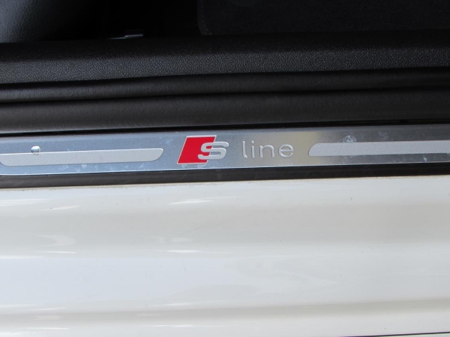 Audi A1 SPB 1.6 TDI 115 CV S-Tronic S.Line Fari Xenon Plus full Led - Bicolor