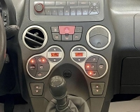 Fiat Panda 1.3 MJT 16V 75 CV Emotion (Cerchi in lega+ Mancorrenti portatutto cromate + fasce paracolpi + fendinebbia - climautomatico - stereo cd )