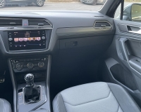 Volkswagen Tiguan 2.0 TDI 150 CV R-LINE Interior/Exterior "Fari Full Led+Gruppi ottici posteriori a led+ Quadro digitale+ Cerchi da 19"