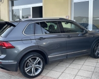 Volkswagen Tiguan 2.0 TDI 150 CV R-LINE Interior/Exterior "Fari Full Led+Gruppi ottici posteriori a led+ Quadro digitale+ Cerchi da 19"