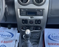 DACIA Duster 1.5 dci Laureate 4x4  "Vetri elettrici - bluetooth - Stereo Mp3 - Comandi stereo al volante -  Mancorrenti"