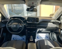 Peugeot 2008 1.5 bluehdi Allure Pack s&s 130cv EAT8 Automatica "Retrocamera - vetri privacy - pack black - cerchi lega - Fari LED" (Auto Aziendale fatturabile con iva deducibile pari al nuovo)