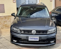 Volkswagen Tiguan 1.6 TDI 116 CV R-LINE "Fari Full Led+Gruppi ottici posteriori a led+ Quadro digitale+ Cerchi da 19°"