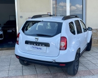 DACIA Duster 1.5 dci Laureate 4x4  "Vetri elettrici - bluetooth - Stereo Mp3 - Comandi stereo al volante -  Mancorrenti"