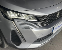 PEUGEOT 3008 II 1.5 BlueHDI  Allure Pack s&s 130cv Eat8 Automatica "Retrocamera - vetri privacy - pack cromo - cerchi lega 18 bicolor - Fari full LED" (Auto Aziendale fatturabile con iva deducibile pari al nuovo)