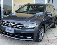 Volkswagen Tiguan 2.0 TDI 150 CV R-LINE Interior/Exterior "Fari Full Led+Gruppi ottici posteriori a led+ Quadro digitale+ Cerchi da 19"