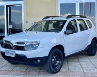DACIA Duster 1.5 dci Laureate 4x4  "Vetri elettrici - bluetooth - Stereo Mp3 - Comandi stereo al volante -  Mancorrenti"