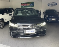 Volkswagen Tiguan 2.0 tdi R-Line 150cv dsg Fari IQ.LIGHT LED MATRIX, Digital Cockpit Pro 10,25", Navigatore