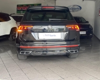 Volkswagen Tiguan 2.0 tdi R-Line 150cv dsg Fari IQ.LIGHT LED MATRIX, Digital Cockpit Pro 10,25", Navigatore