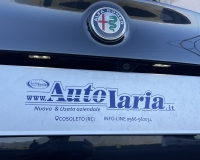 Alfa Romeo Giulia 2.2 Turbo diesel 190CV AT8 B-Tech Blak Edition Pak esterno Veloce “Pak sport - Cerchi da 19°- Pinze Brembo gialle - Assetto sportivo - Navi - Telecamera - Fari BI-Xenon Led - vetri privacy - paraurti modello veloce sport”