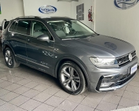 Volkswagen Tiguan 1.6 TDI 116 CV R-LINE "Fari Full Led+Gruppi ottici posteriori a led+ Quadro digitale+ Cerchi da 19°"