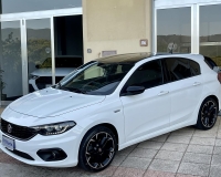 Fiat Tipo 1.6 Mjt S&S 5 porte S-Design (Bicolor - Pak black -Cerchi 18° - Fari Bi-xenon led - retrocamera)