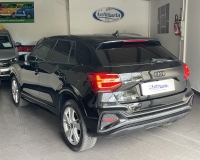 AUDI Q2 30 2.0 TDI Restyling S Line Total – Identity Black - S/Tronic (Pack S/LINE - Pack Identity Black - Retrocamera - Sedili sportivi pelle / tessuto Plus con logo S in rilievo). Vettura Aziendale Audi Italia