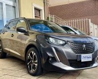 Peugeot 2008 1.5 bluehdi Allure Pack s&s 130cv EAT8 Automatica "Retrocamera - vetri privacy - pack black - cerchi lega - Fari LED" (Auto Aziendale fatturabile con iva deducibile pari al nuovo)