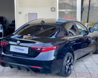 Alfa Romeo Giulia 2.2 Turbo diesel 190CV AT8 B-Tech Blak Edition Pak esterno Veloce “Pak sport - Cerchi da 19°- Pinze Brembo gialle - Assetto sportivo - Navi - Telecamera - Fari BI-Xenon Led - vetri privacy - paraurti modello veloce sport”