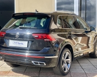 Volkswagen Tiguan 2.0 tdi R-Line 150cv dsg Fari IQ.LIGHT LED MATRIX, Digital Cockpit Pro 10,25", Navigatore