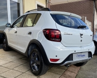 Dacia Sandero 1.5 dci 90 cv Stepway Brave "Navi-Telecamera-Volante in pelle multifunzione - Fari posteriori con tecnologia LED - Luci diurne a LED"