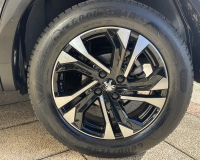 Peugeot 2008 1.5 bluehdi Allure Pack s&s 130cv EAT8 Automatica "Retrocamera - vetri privacy - pack black - cerchi lega - Fari LED" (Auto Aziendale fatturabile con iva deducibile pari al nuovo)