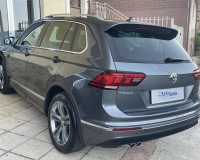 Volkswagen Tiguan 2.0 TDI 150 CV R-LINE Interior/Exterior "Fari Full Led+Gruppi ottici posteriori a led+ Quadro digitale+ Cerchi da 19"
