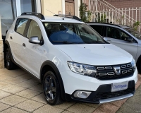 Dacia Sandero 1.5 dci 90 cv Stepway Brave "Navi-Telecamera-Volante in pelle multifunzione - Fari posteriori con tecnologia LED - Luci diurne a LED"