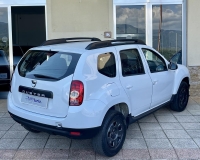DACIA Duster 1.5 dci Laureate 4x4  "Vetri elettrici - bluetooth - Stereo Mp3 - Comandi stereo al volante -  Mancorrenti"