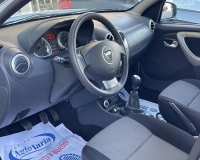 DACIA Duster 1.5 dci Laureate 4x4  "Vetri elettrici - bluetooth - Stereo Mp3 - Comandi stereo al volante -  Mancorrenti"