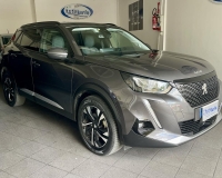 Peugeot 2008 1.5 bluehdi Allure Pack s&s 130cv EAT8 Automatica "Retrocamera - vetri privacy - pack black - cerchi lega - Fari LED" (Auto Aziendale fatturabile con iva deducibile pari al nuovo)