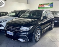 Volkswagen Tiguan 2.0 tdi R-Line 150cv dsg Fari IQ.LIGHT LED MATRIX, Digital Cockpit Pro 10,25", Navigatore