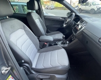 Volkswagen Tiguan 2.0 TDI 150 CV R-LINE Interior/Exterior "Fari Full Led+Gruppi ottici posteriori a led+ Quadro digitale+ Cerchi da 19"