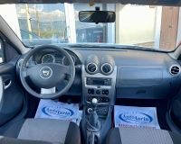 DACIA Duster 1.5 dci Laureate 4x4  "Vetri elettrici - bluetooth - Stereo Mp3 - Comandi stereo al volante -  Mancorrenti"