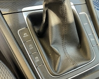 Volkswagen Golf 1.6 Tdi Comfortline 110cv (cerchi lega da 17 – sensori park anteriore e posteriore – vetri privacy-clima bi/zona) Vettura in ottime condizioni generali - Garantita