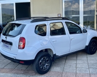 DACIA Duster 1.5 dci Laureate 4x4  "Vetri elettrici - bluetooth - Stereo Mp3 - Comandi stereo al volante -  Mancorrenti"