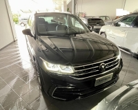 Volkswagen Tiguan 2.0 tdi R-Line 150cv dsg Fari IQ.LIGHT LED MATRIX, Digital Cockpit Pro 10,25", Navigatore