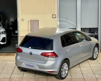 Volkswagen Golf 1.6 Tdi Comfortline 110cv (cerchi lega da 17 – sensori park anteriore e posteriore – vetri privacy-clima bi/zona) Vettura in ottime condizioni generali - Garantita