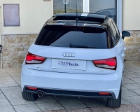 Audi A1 SPB 1.6 TDI 116 CV S.Line Sport "Tetto apribile/panoramico - Fari Xenon Plus full Led - gruppi ottici posteriore a tecnologia led - Bicolor - Cerchi sport da 18 - vetri privacy total - Navi"
