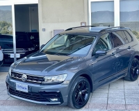 Volkswagen Tiguan R/Line Pack Black Exterior 2.0 TDI SCR (150 CV) DSG "Fari LED - Digital Cockpit Pro 10,25", pak black - cerchi da 19°"
