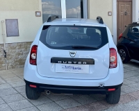 DACIA Duster 1.5 dci Laureate 4x4  "Vetri elettrici - bluetooth - Stereo Mp3 - Comandi stereo al volante -  Mancorrenti"