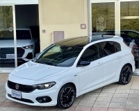 Fiat Tipo 1.6 Mjt S&S 5 porte S-Design (Bicolor - Pak black -Cerchi 18° - Fari Bi-xenon led - retrocamera)