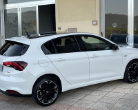 Fiat Tipo 1.6 Mjt S&S 5 porte S-Design (Bicolor - Pak black -Cerchi 18° - Fari Bi-xenon led - retrocamera)