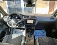 Volkswagen Tiguan 2.0 tdi R-Line 150cv dsg Fari IQ.LIGHT LED MATRIX, Digital Cockpit Pro 10,25", Navigatore