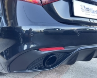 Alfa Romeo Giulia 2.2 Turbo diesel 190CV AT8 B-Tech Blak Edition Pak esterno Veloce “Pak sport - Cerchi da 19°- Pinze Brembo gialle - Assetto sportivo - Navi - Telecamera - Fari BI-Xenon Led - vetri privacy - paraurti modello veloce sport”
