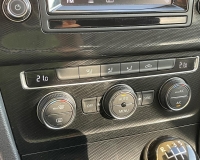 Volkswagen Golf 1.6 Tdi Comfortline 110cv (cerchi lega da 17 – sensori park anteriore e posteriore – vetri privacy-clima bi/zona) Vettura in ottime condizioni generali - Garantita