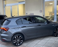 Fiat New Tipo 1.6 Mjt S&S 130CV restyling 2021-  5 porte Sport / pak black (Cerchi 18° - fari Technology led - Gruppi ottici posterio a led bruniti - quadro digitale - retrocamera- sensori park anteriori /posteriori)