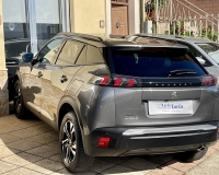 Peugeot 2008 1.5 bluehdi Allure Pack s&s 130cv EAT8 Automatica "Retrocamera - vetri privacy - pack black - cerchi lega - Fari LED" (Auto Aziendale fatturabile con iva deducibile pari al nuovo)