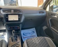 Volkswagen Tiguan 2.0 tdi R-Line 150cv dsg Fari IQ.LIGHT LED MATRIX, Digital Cockpit Pro 10,25", Navigatore