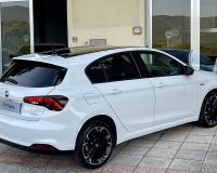 Fiat Tipo 1.6 Mjt S&S 5 porte S-Design (Bicolor - Pak black -Cerchi 18° - Fari Bi-xenon led - retrocamera)