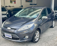 FORD Fiesta 1.4 TDCi 68CV 5 porte Titanium