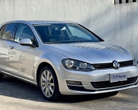 Volkswagen Golf 1.6 Tdi Comfortline 110cv (cerchi lega da 17 – sensori park anteriore e posteriore – vetri privacy-clima bi/zona) Vettura in ottime condizioni generali - Garantita