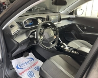 Peugeot 2008 1.5 bluehdi Allure Pack s&s 130cv EAT8 Automatica "Retrocamera - vetri privacy - pack black - cerchi lega - Fari LED" (Auto Aziendale fatturabile con iva deducibile pari al nuovo)