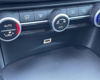 Alfa Romeo Giulia 2.2 Turbo diesel 190CV AT8 B-Tech Blak Edition Pak esterno Veloce “Pak sport - Cerchi da 19°- Pinze Brembo gialle - Assetto sportivo - Navi - Telecamera - Fari BI-Xenon Led - vetri privacy - paraurti modello veloce sport”